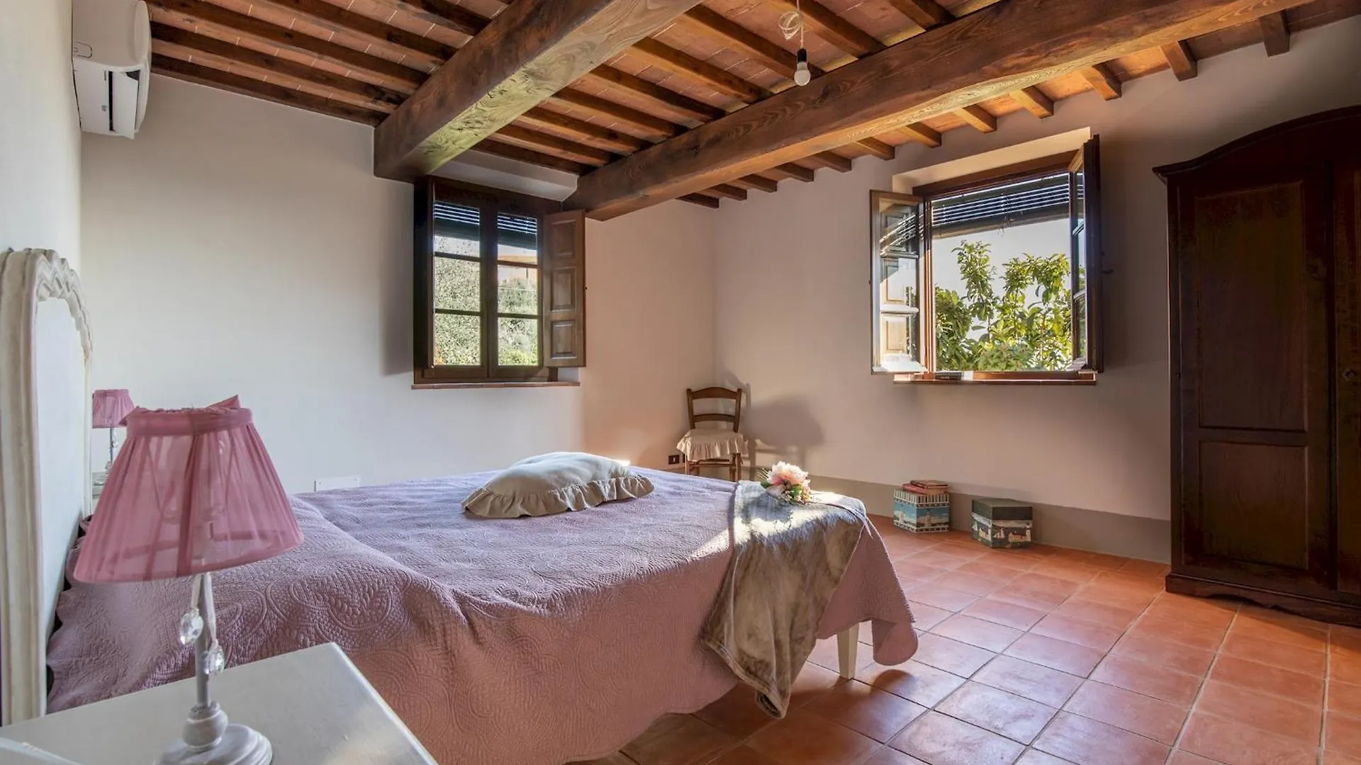 Villa Jasmine 8, Emma Villas Massarosa