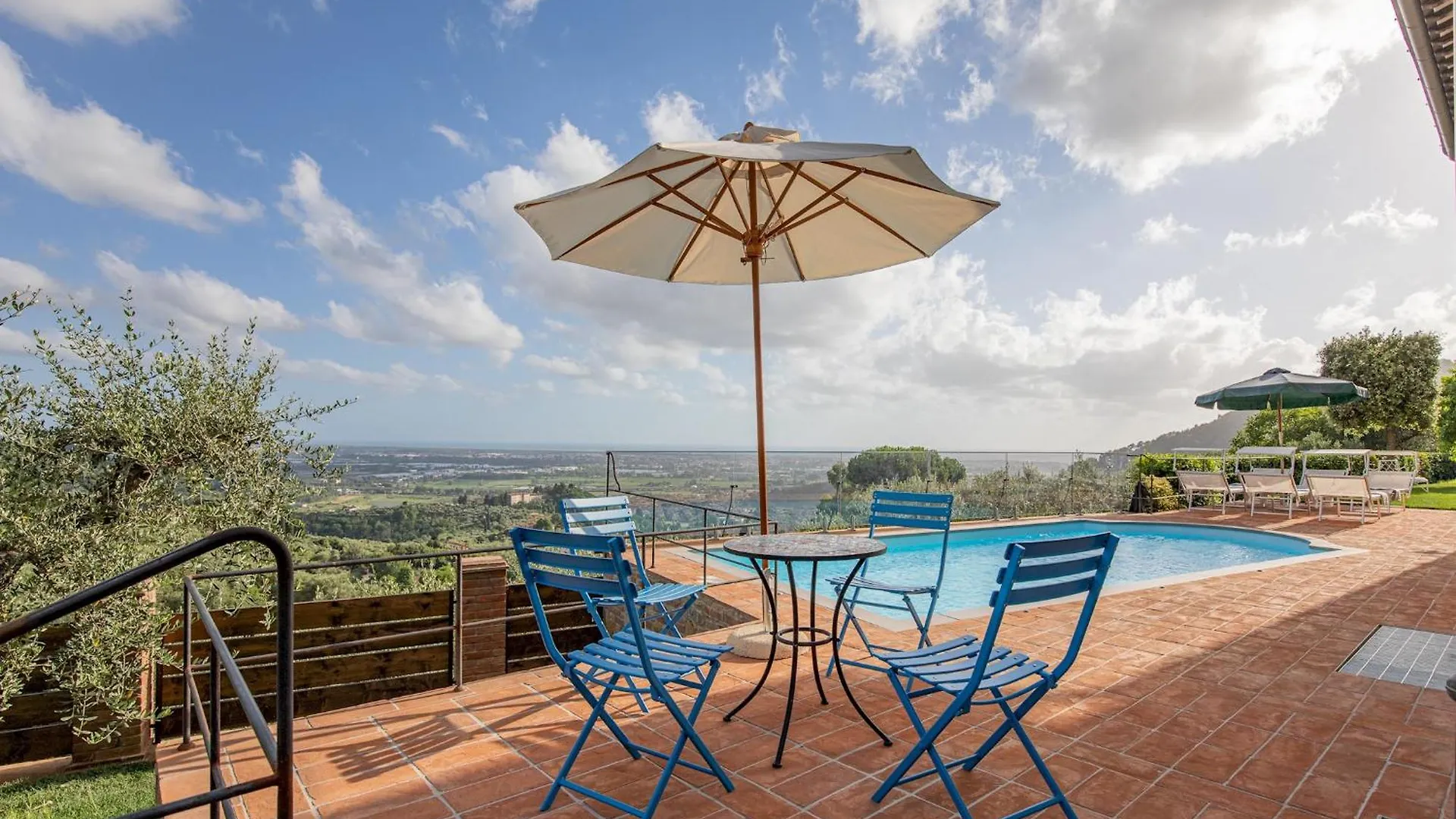 Villa Jasmine 8, Emma Villas Massarosa Italy