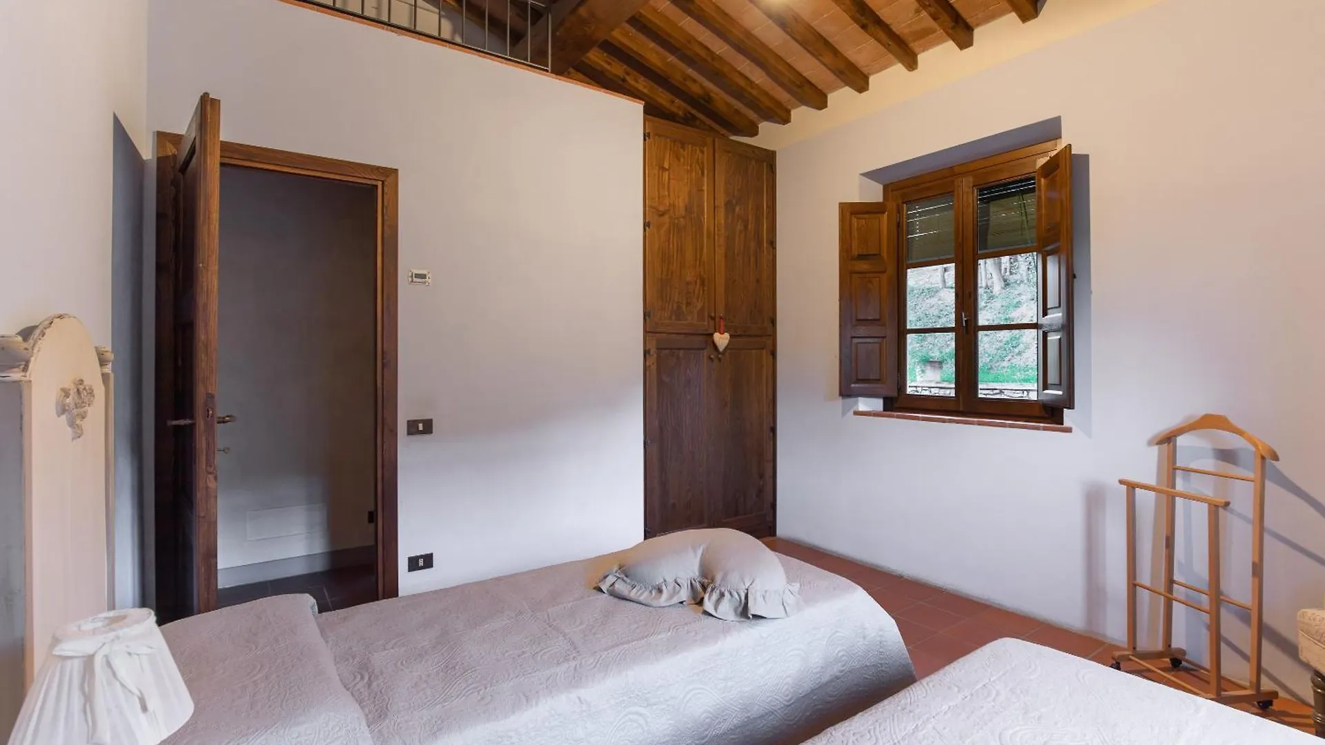 Villa Jasmine 8, Emma Villas Massarosa Italy
