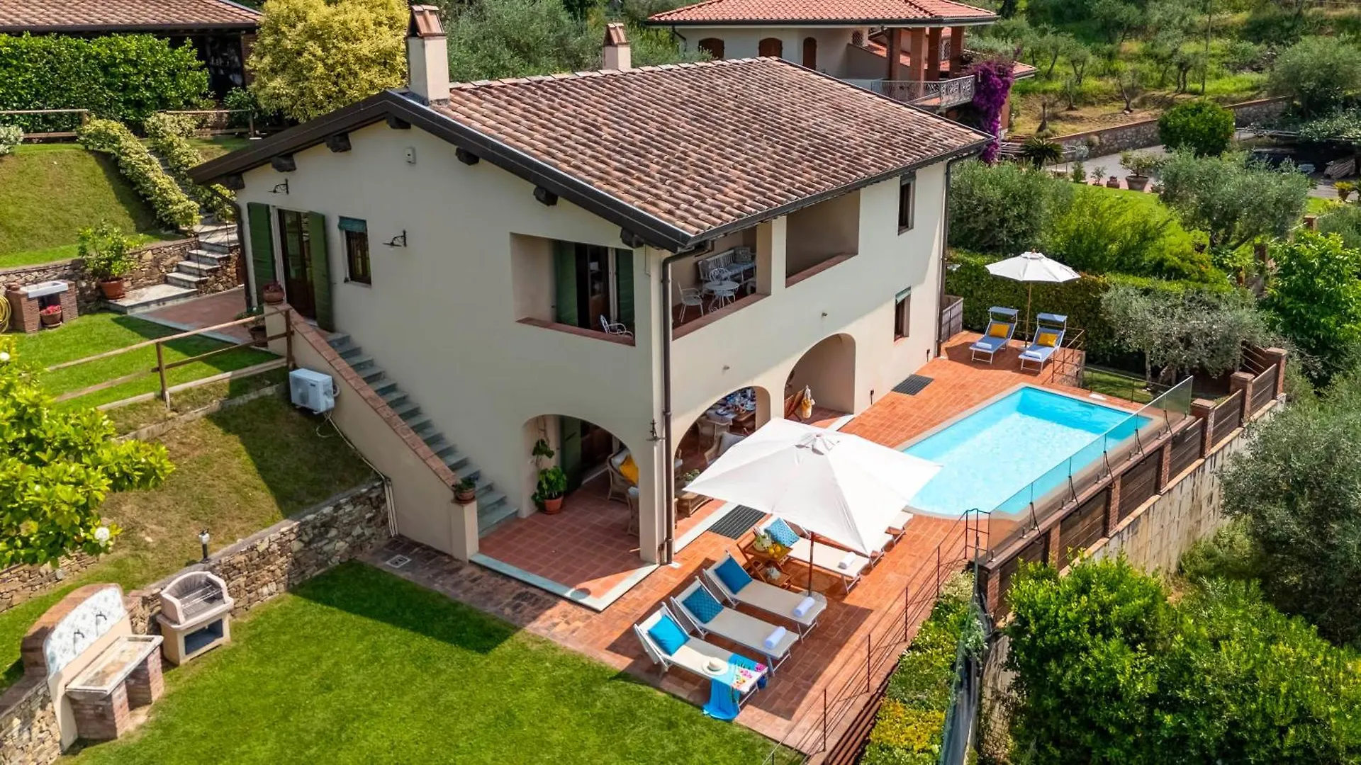 Villa Jasmine 8, Emma Villas Massarosa